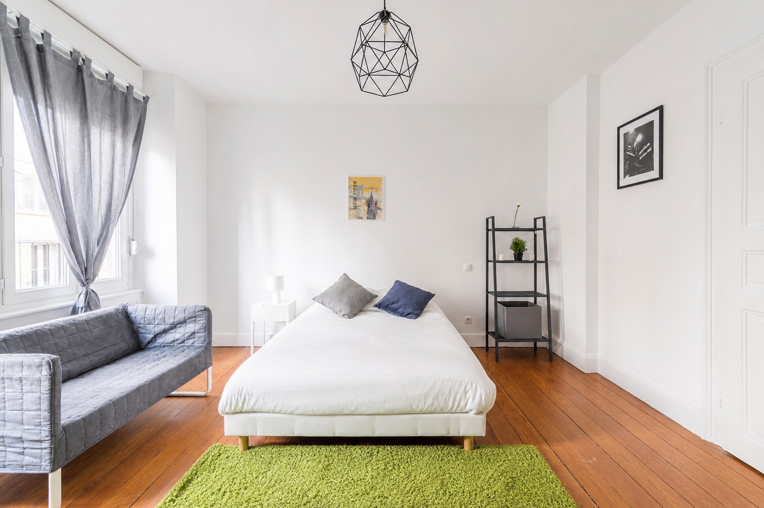Chambre spacieuse et chaleureuse – 19m² - ST39