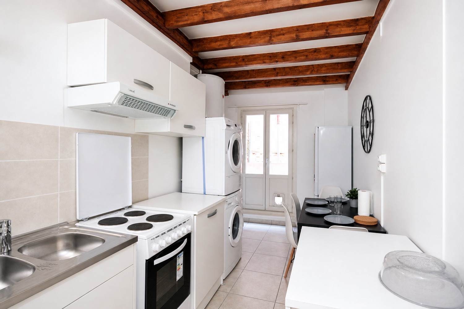 Bright and cosy room – 12m² – LY04