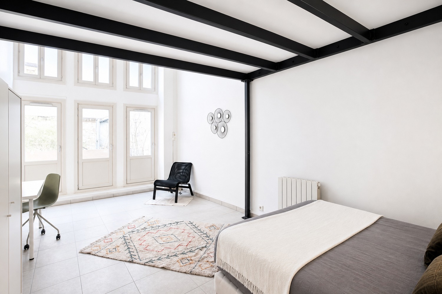 Large and bright bedroom – 21m² – LY01