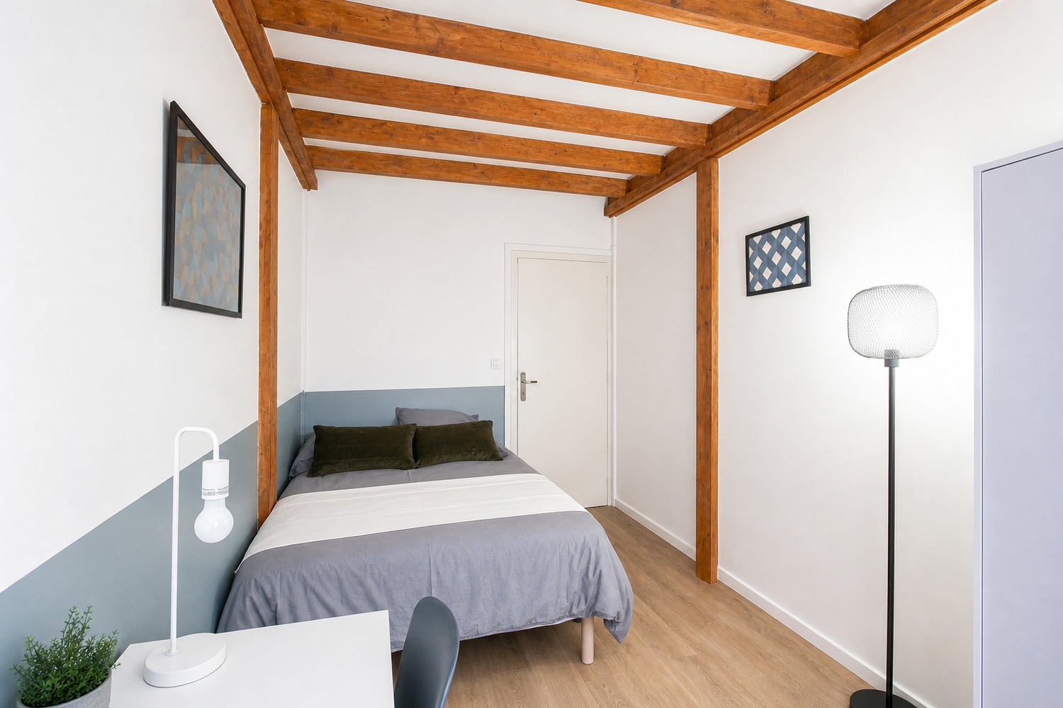 Cosy and bright room – 12m² – LY02