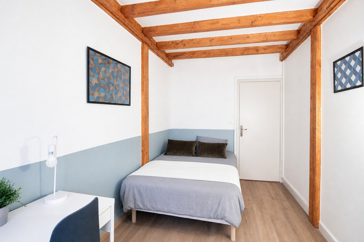 Cosy and bright room – 12m² – LY02