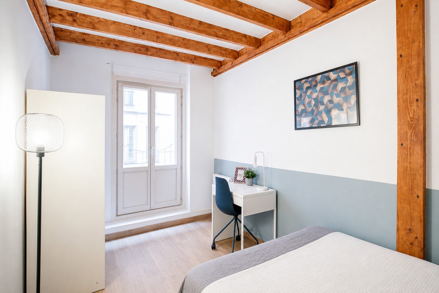 Cosy and bright room – 12m² – LY02