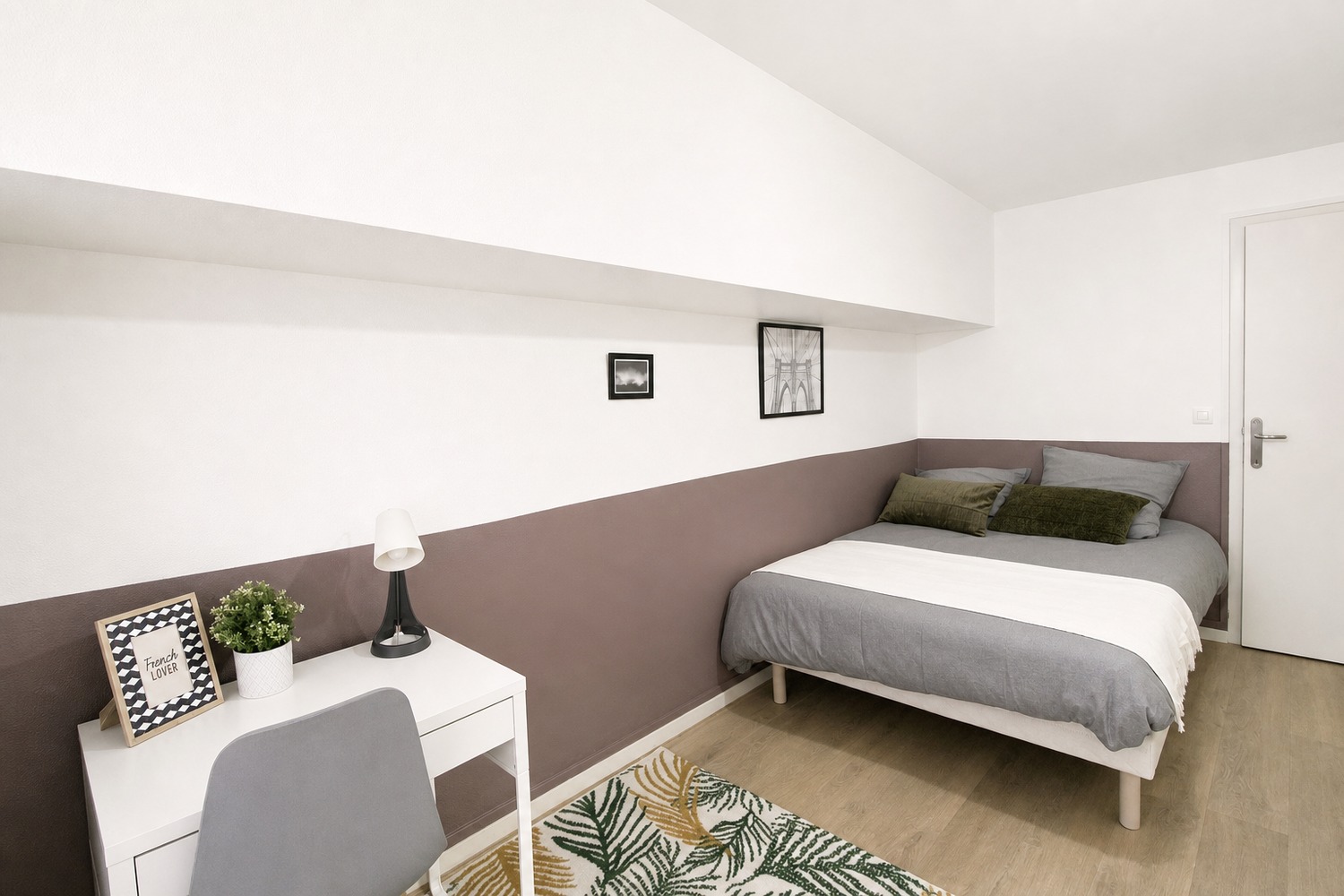 Bright and cosy room – 12m² – LY04