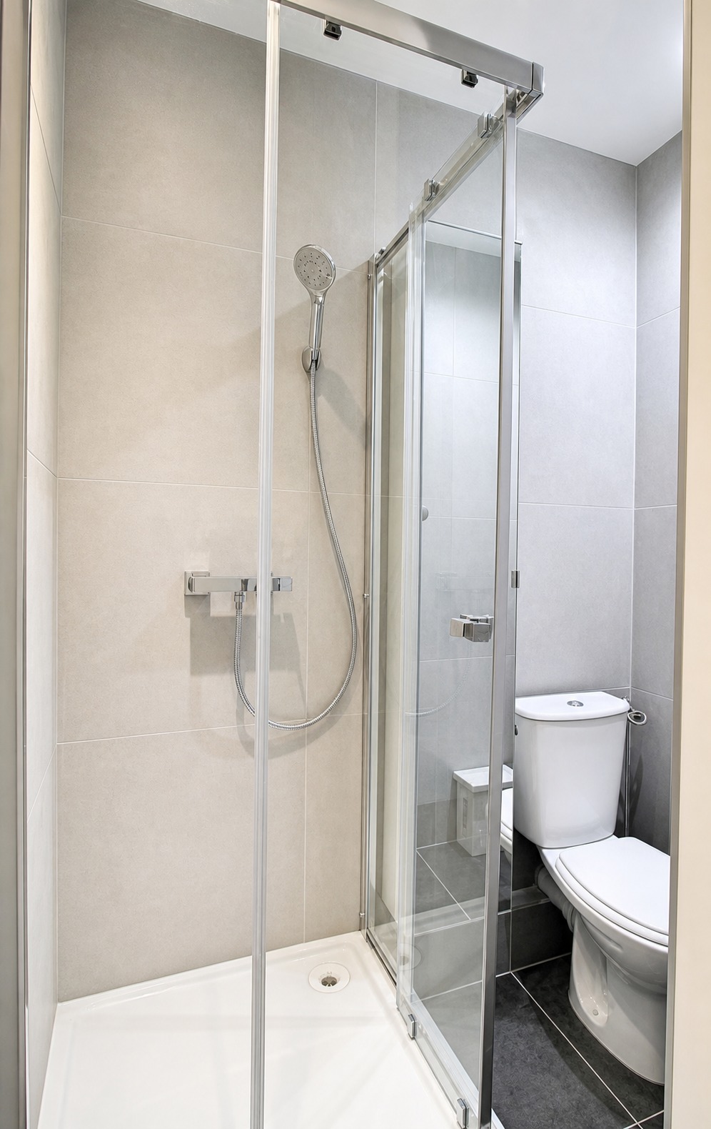 Bright and spacious bedroom – 15m² – MA26