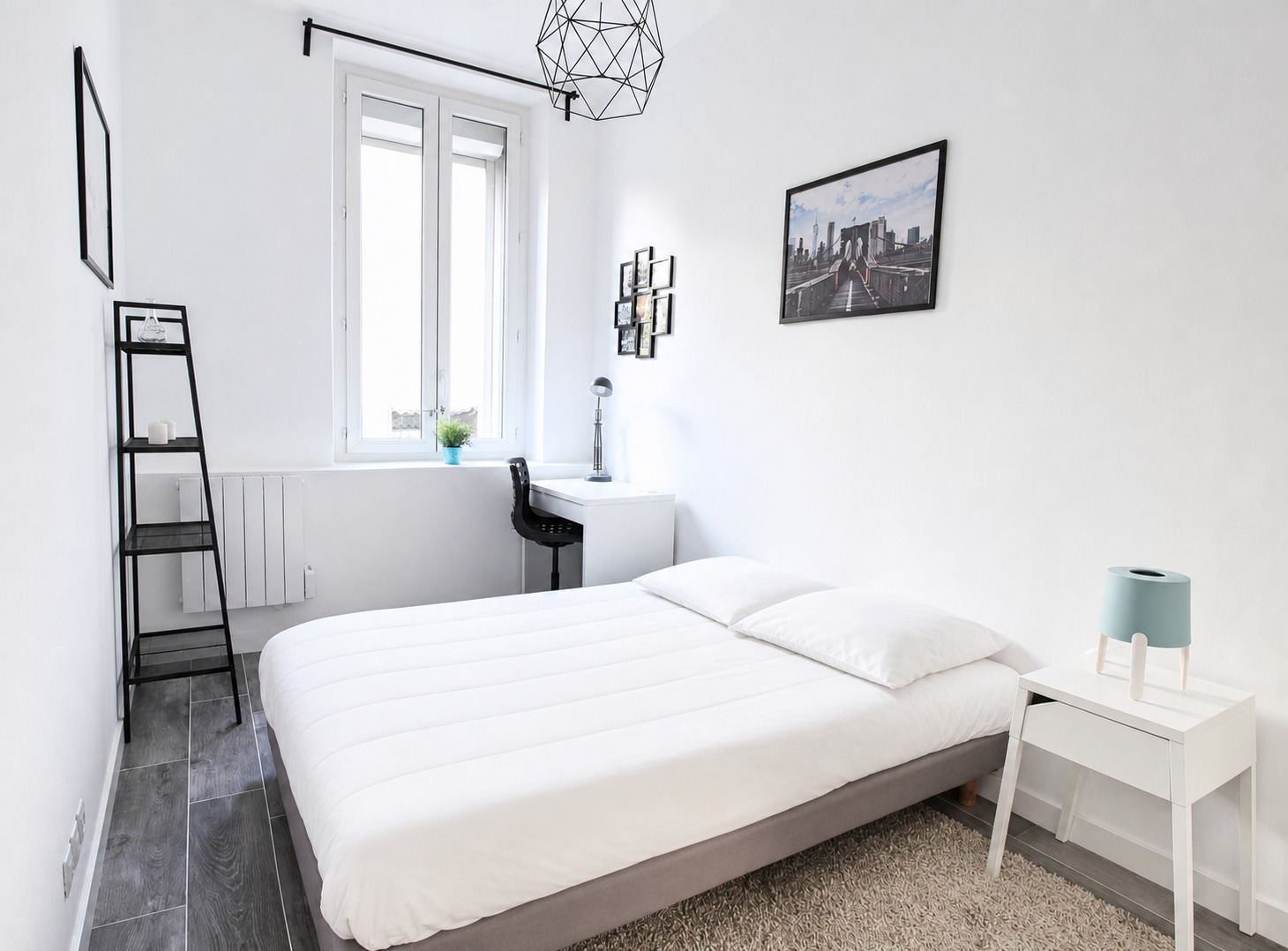 Grande chambre très lumineuse – 15m² - MA26