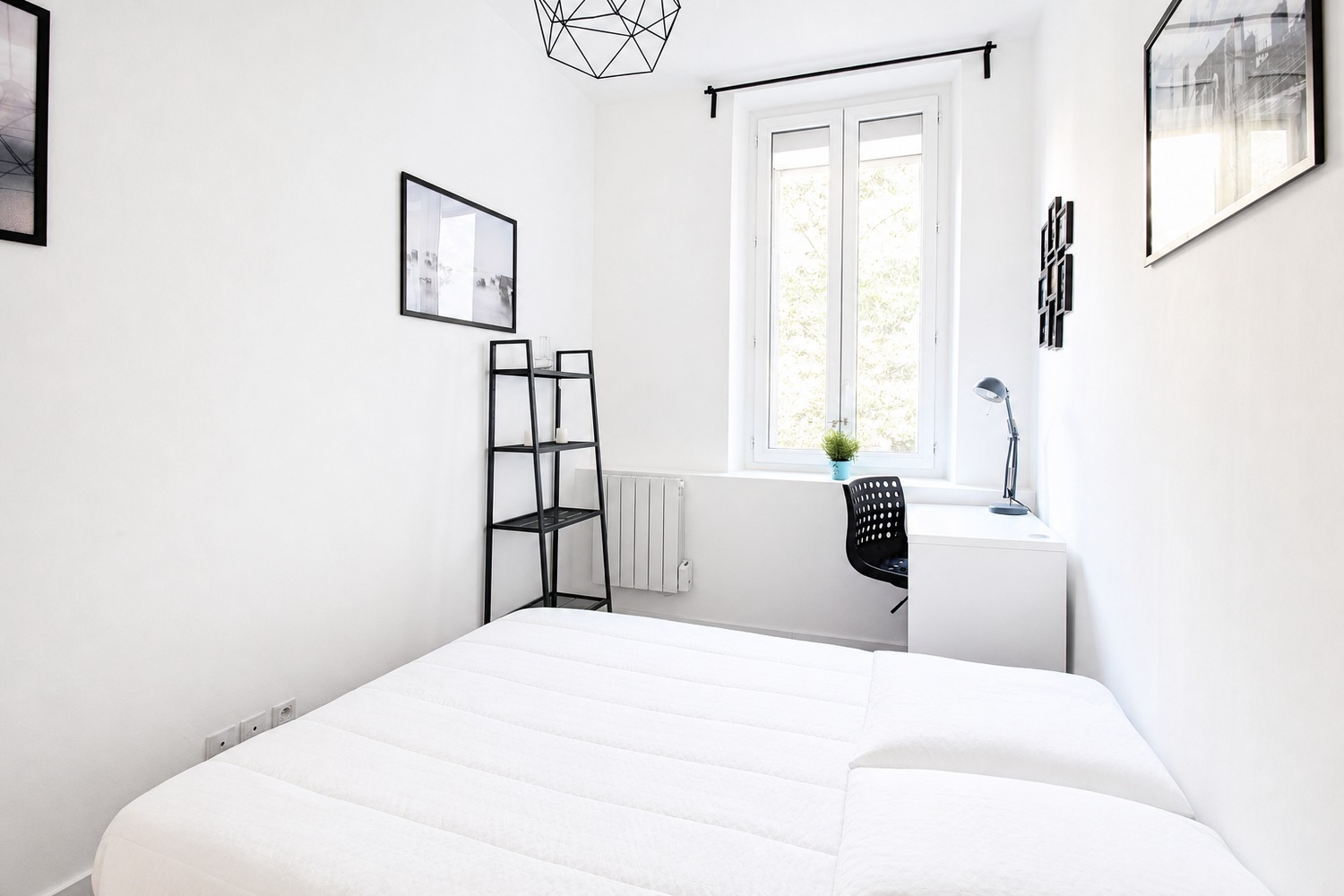 Nice and luminous bedroom – 12m² – MA27