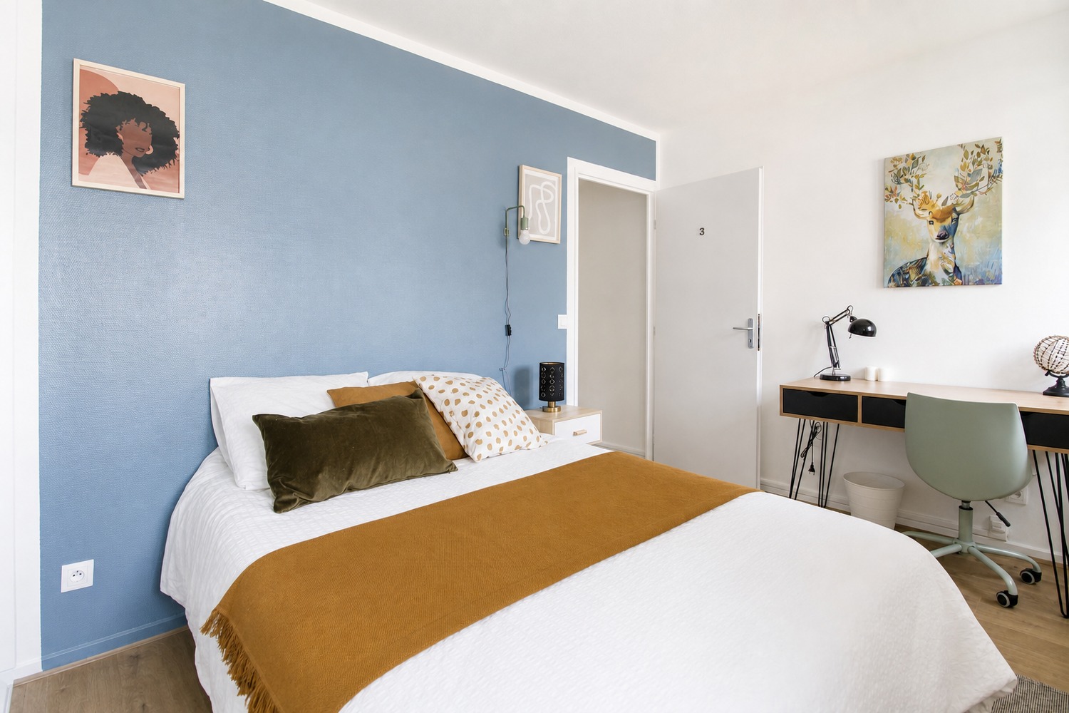 Warm and equipped 11m² bedroom -G012