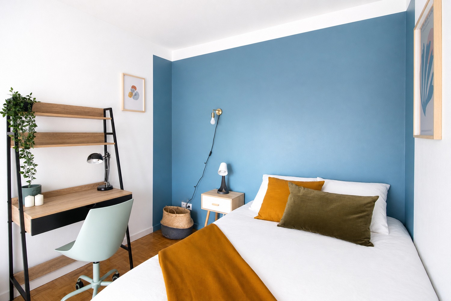 Spacious 15m² bedroom to rent in Grenoble -G016