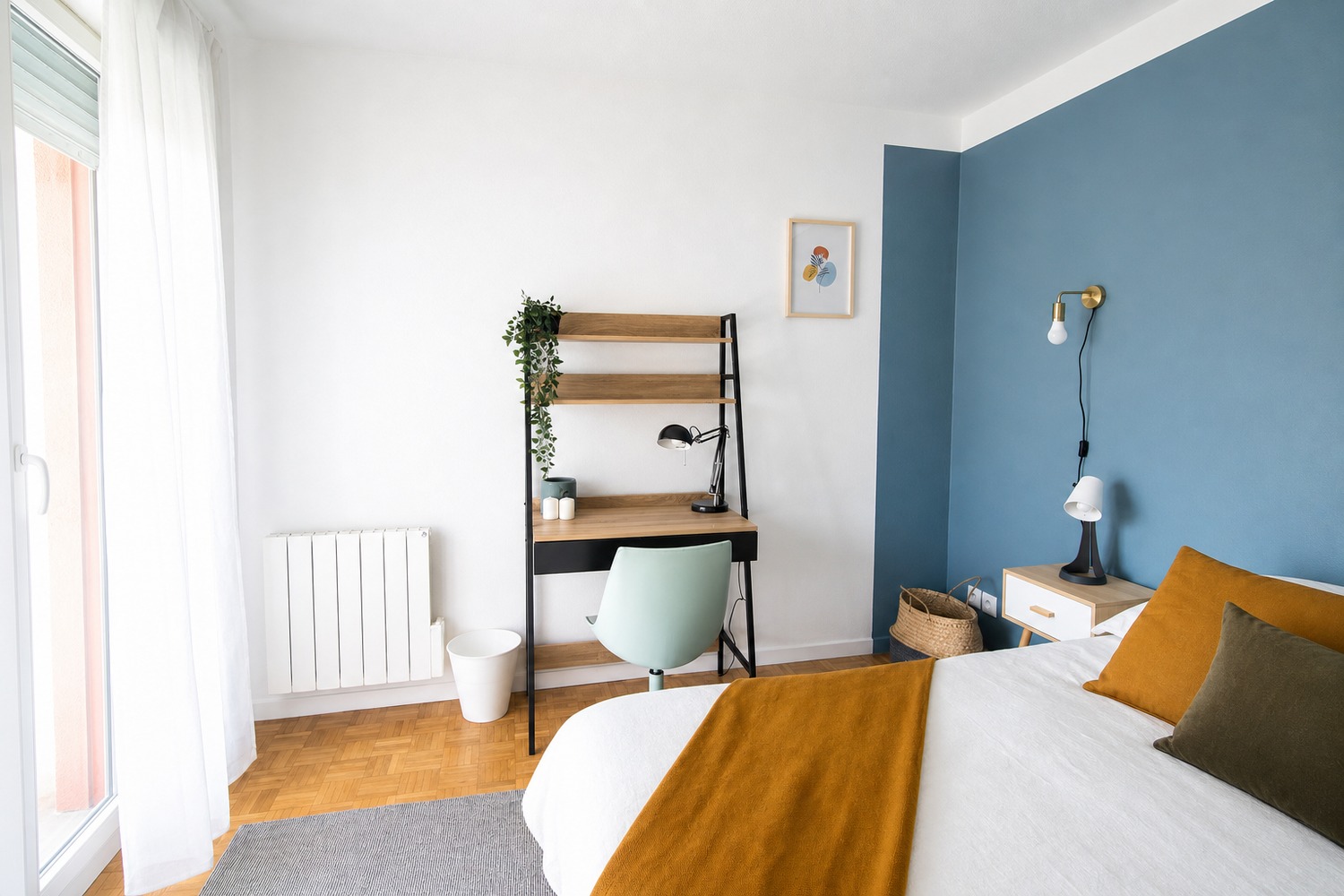 Spacious 15m² bedroom to rent in Grenoble -G016