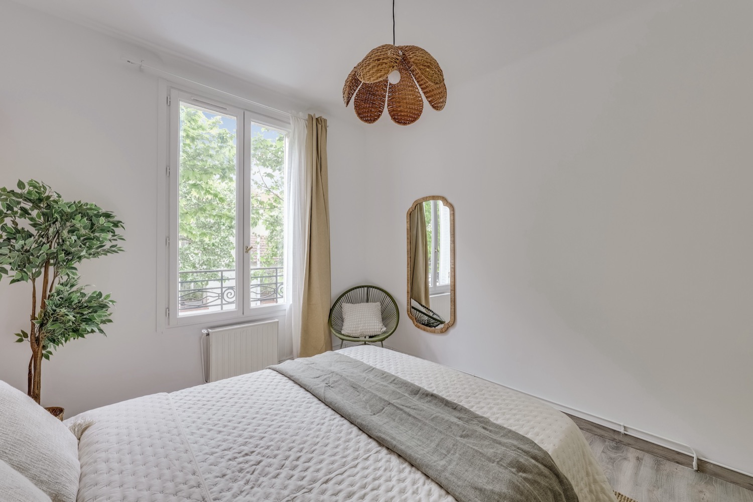 Move into a serene bedroom – 12 m² – GTY05Move into a serene bedroom – 12 m² – GTY04