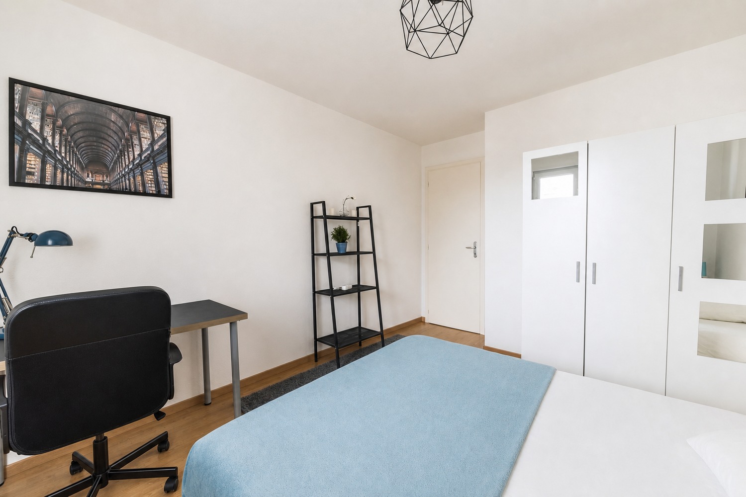 Beautiful luminous room – 16m² – ST62