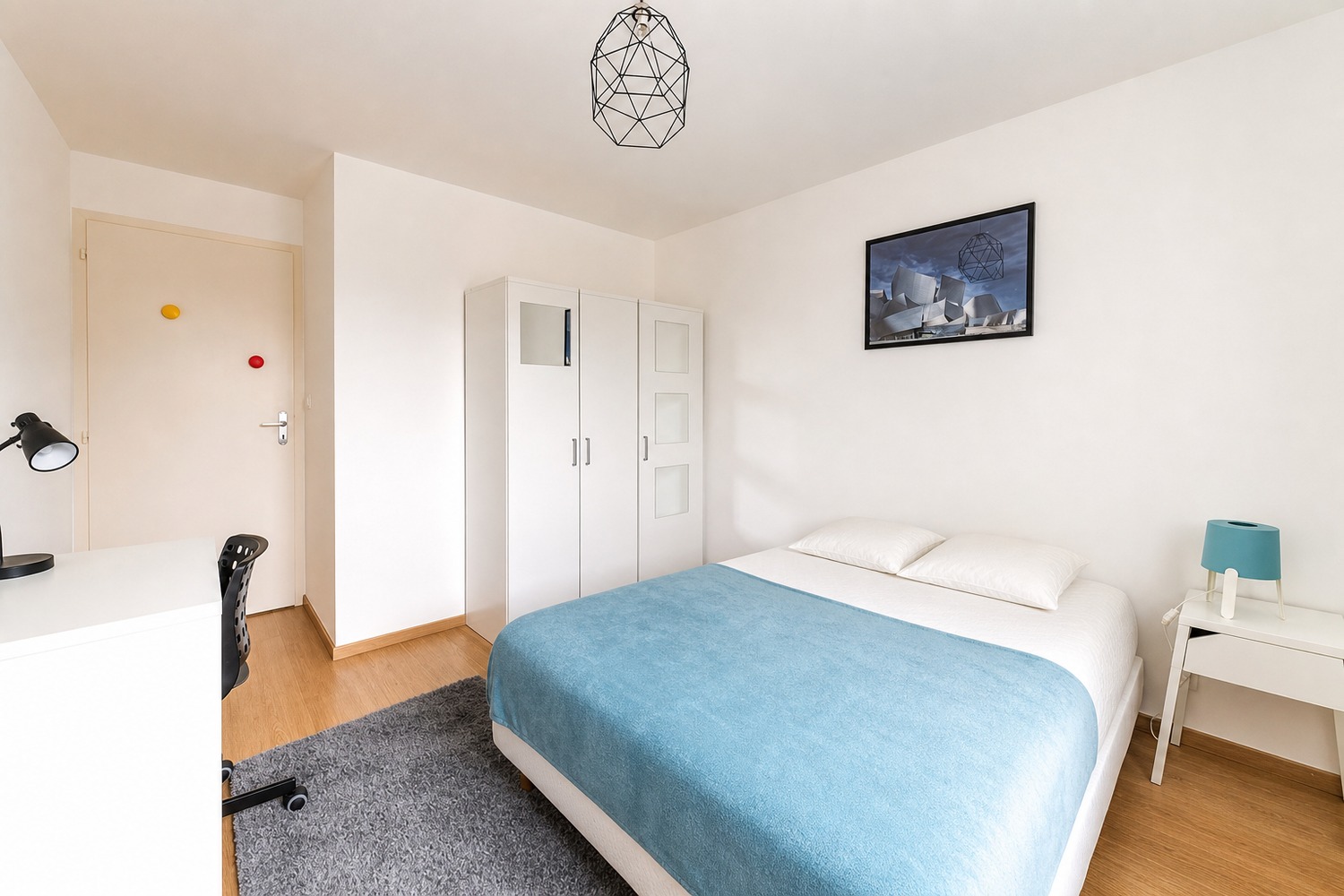 Luminous and cosy room – 15m² – ST64