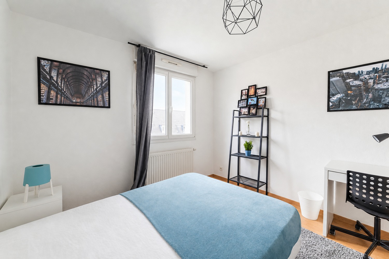 Luminous and cosy room – 15m² – ST64