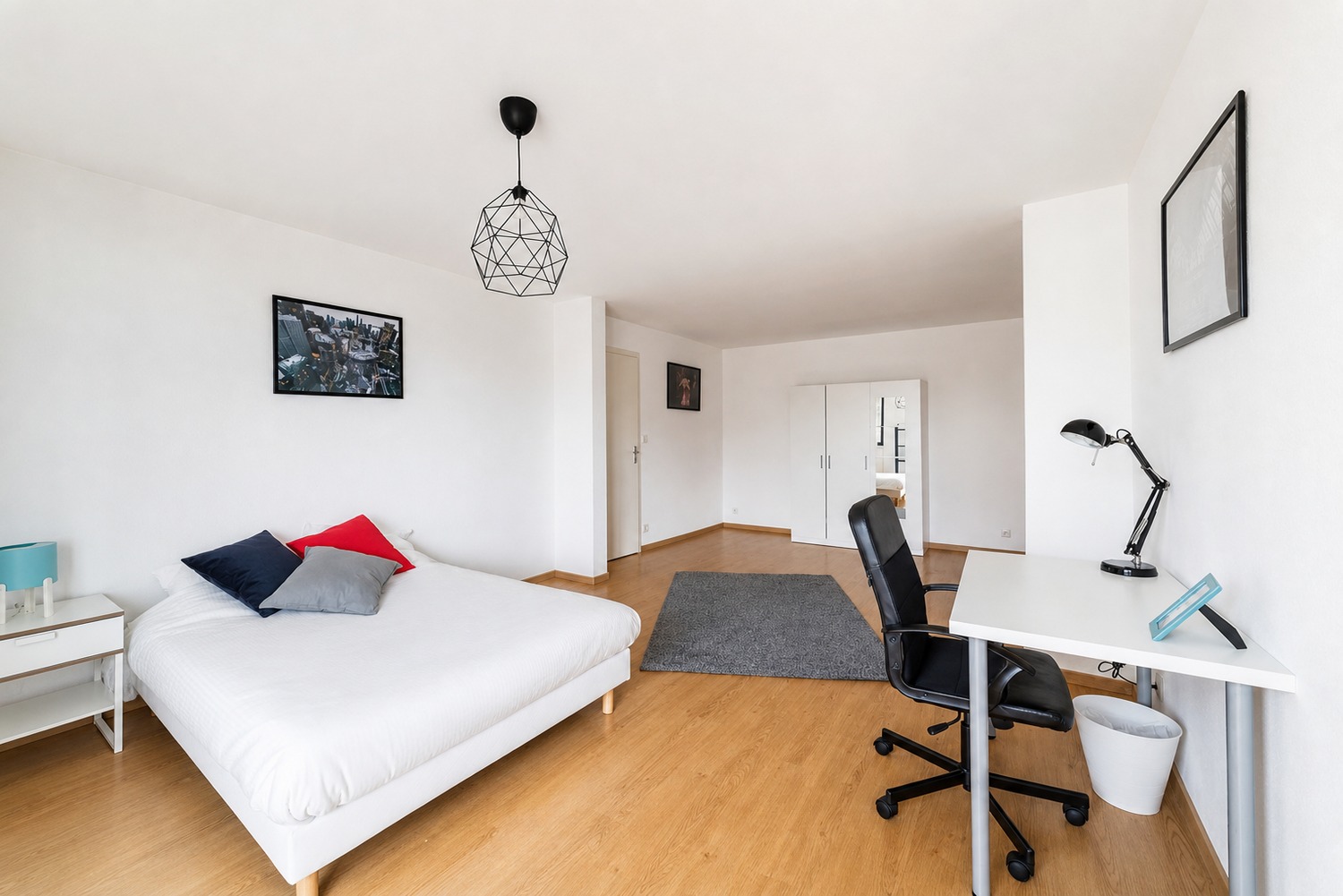 Chambre spacieuse et confortable – 17m² - ST59