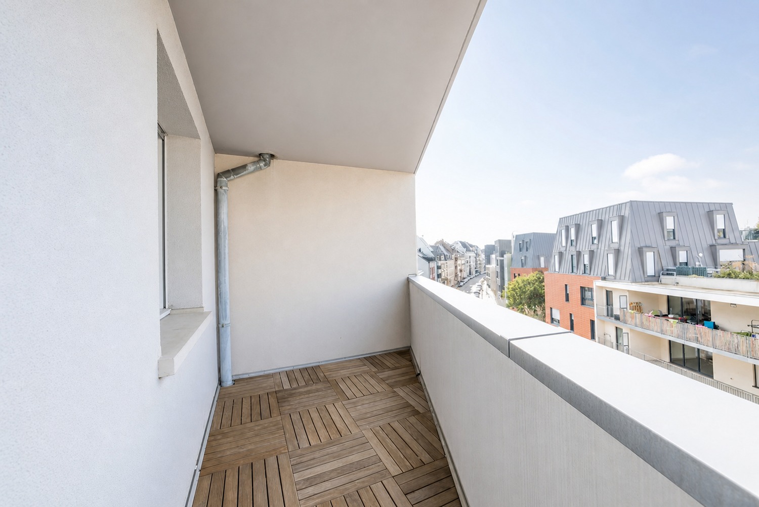Spacious bright room – 20m² – ST57