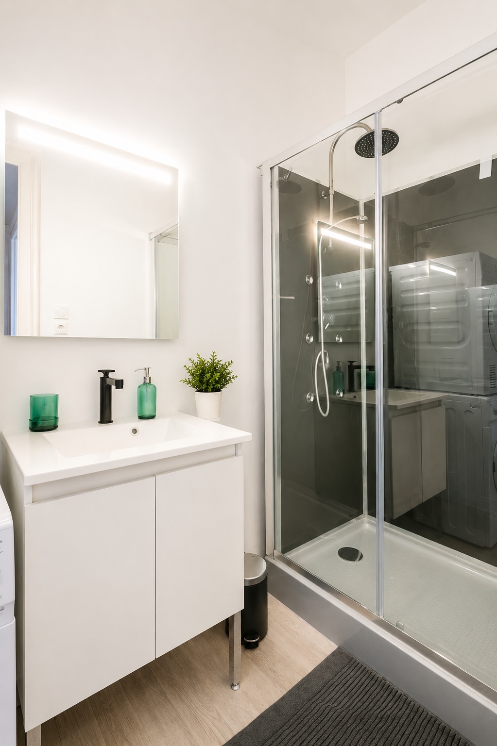 Move into this 13 m² bedroom – BO52