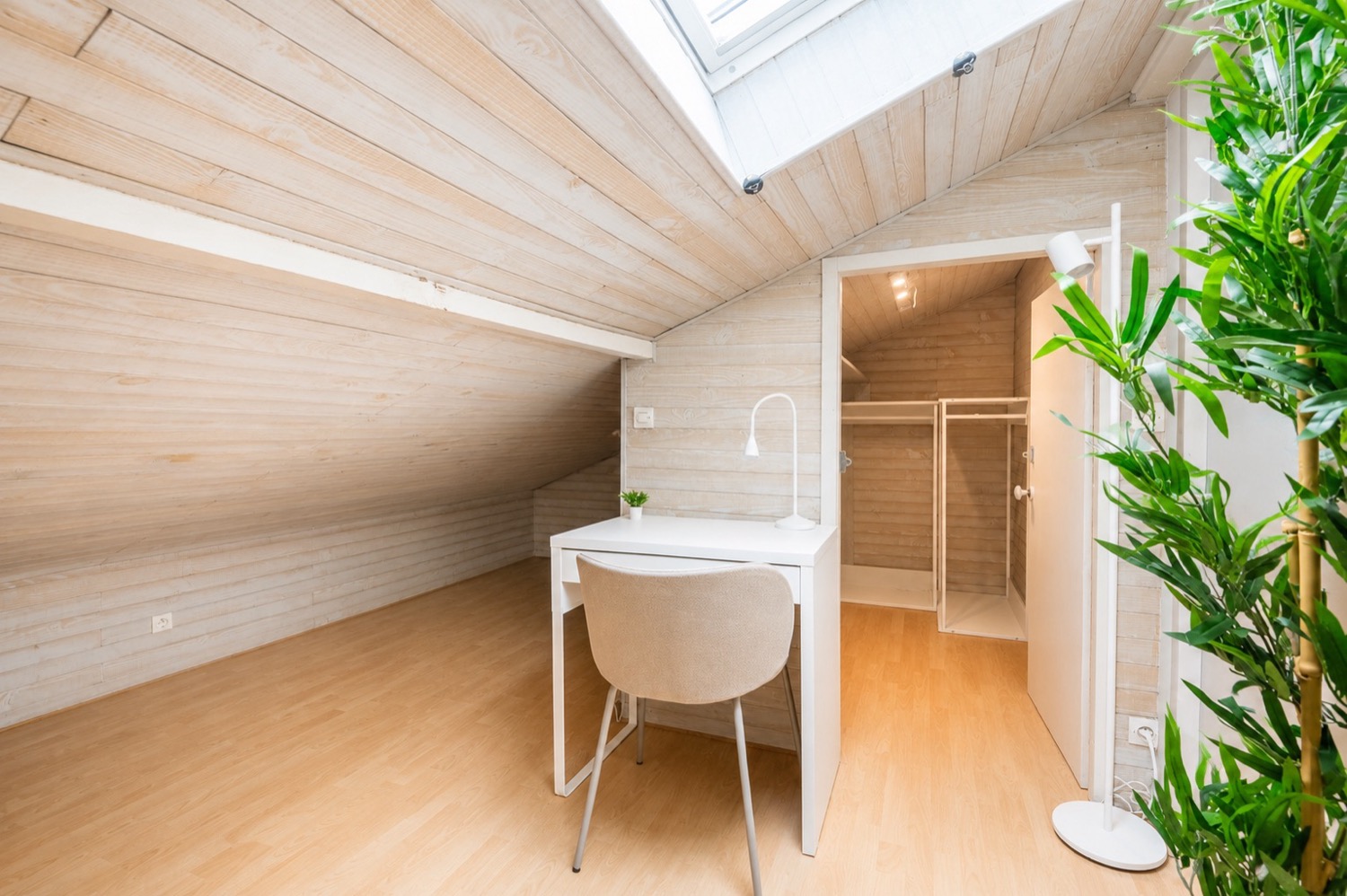 Move into this 10 m² bedroom – BO54