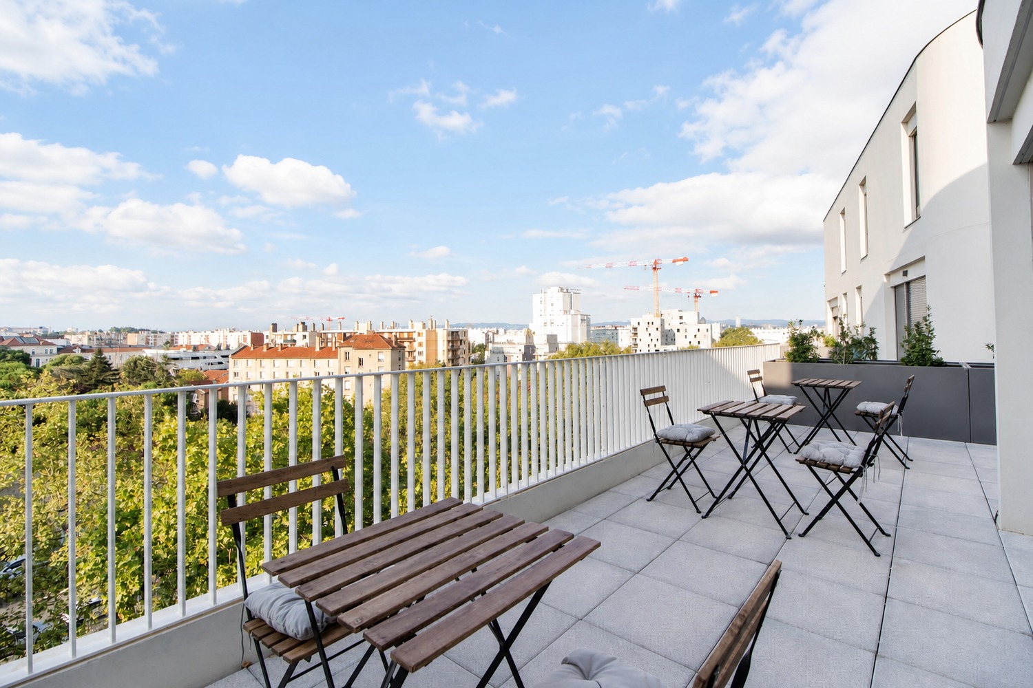 Charming 14 m² bedroom for rent in Villeurbanne – LYO30