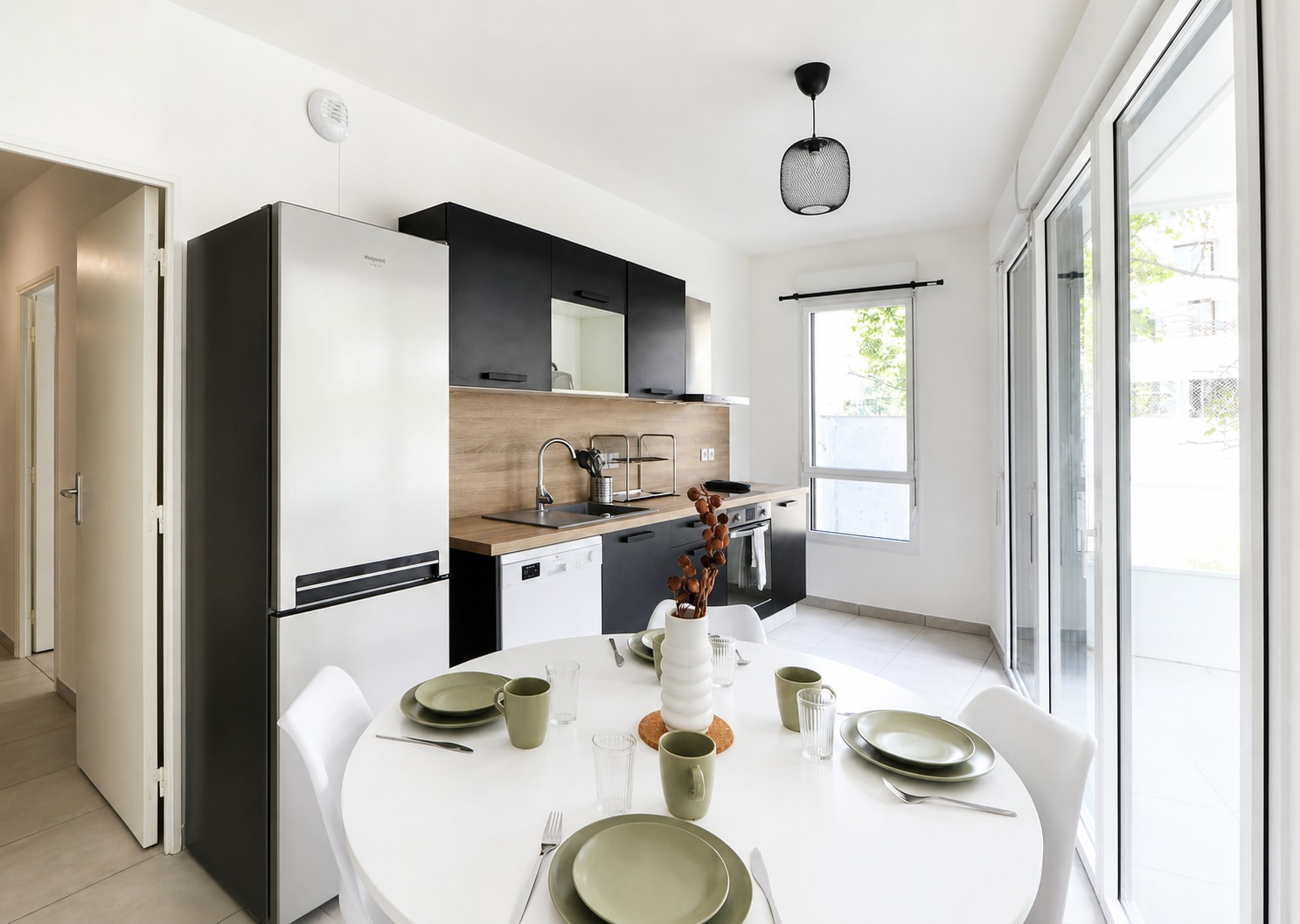 Harmonious 10 m² bedroom to rent near Lyon – LYO38