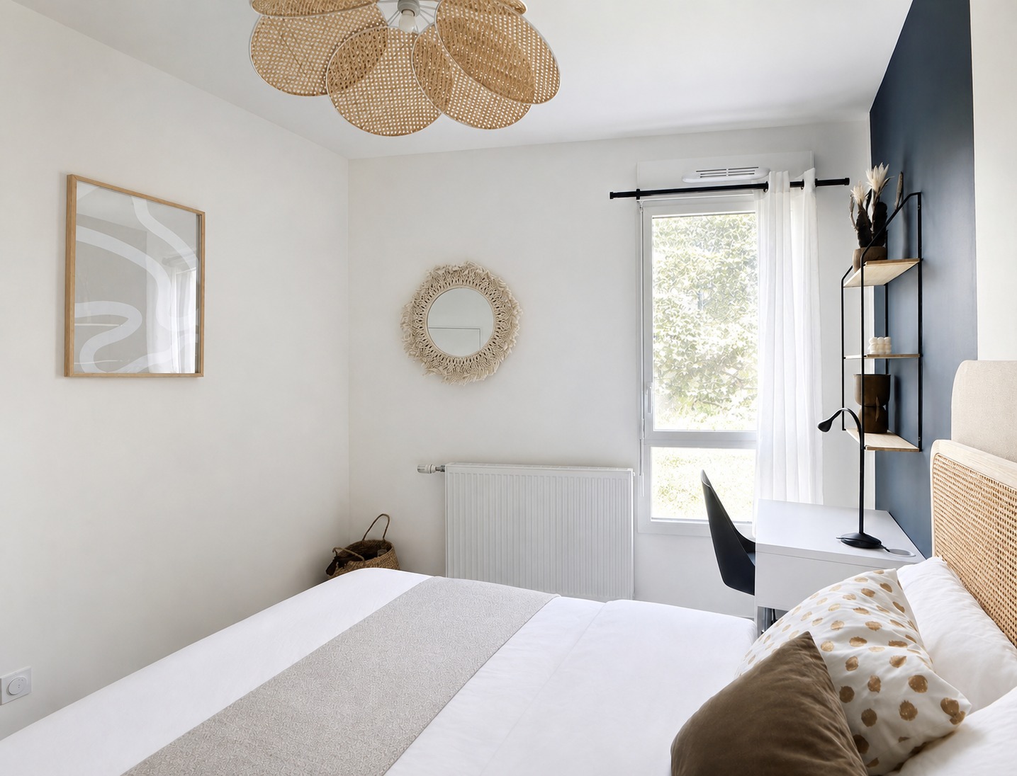 Large 13 m² bedroom for rent near Lyon – LYO40