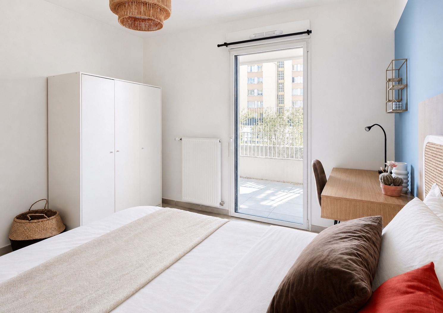Beautiful 12 m² bedroom for rent near Lyon – LYO43