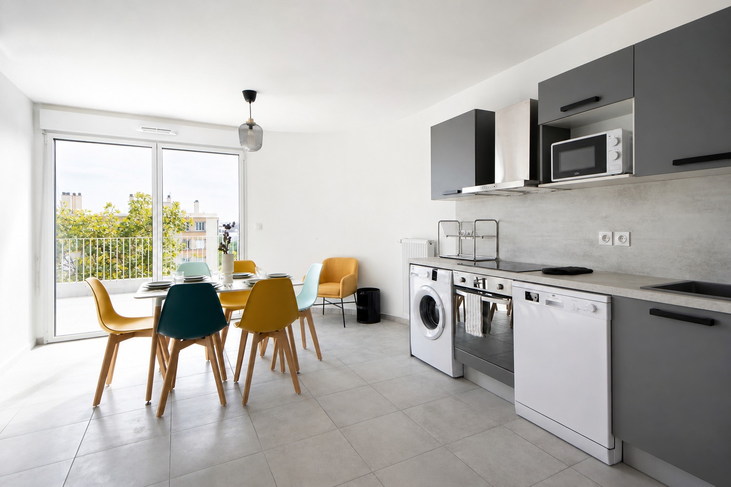 Elegant 10 m² bedroom near Lyon – LYO47