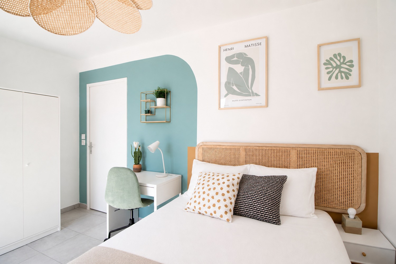 Charming bedroom of 11 m² near Lyon – LYO46