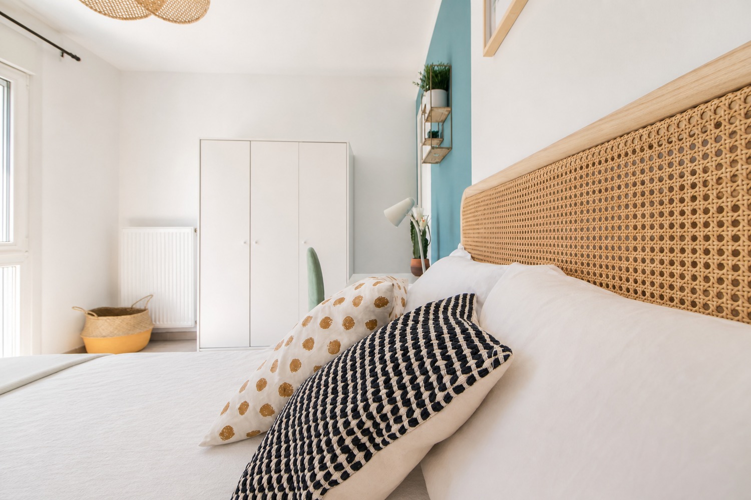 Charming bedroom of 11 m² near Lyon – LYO46