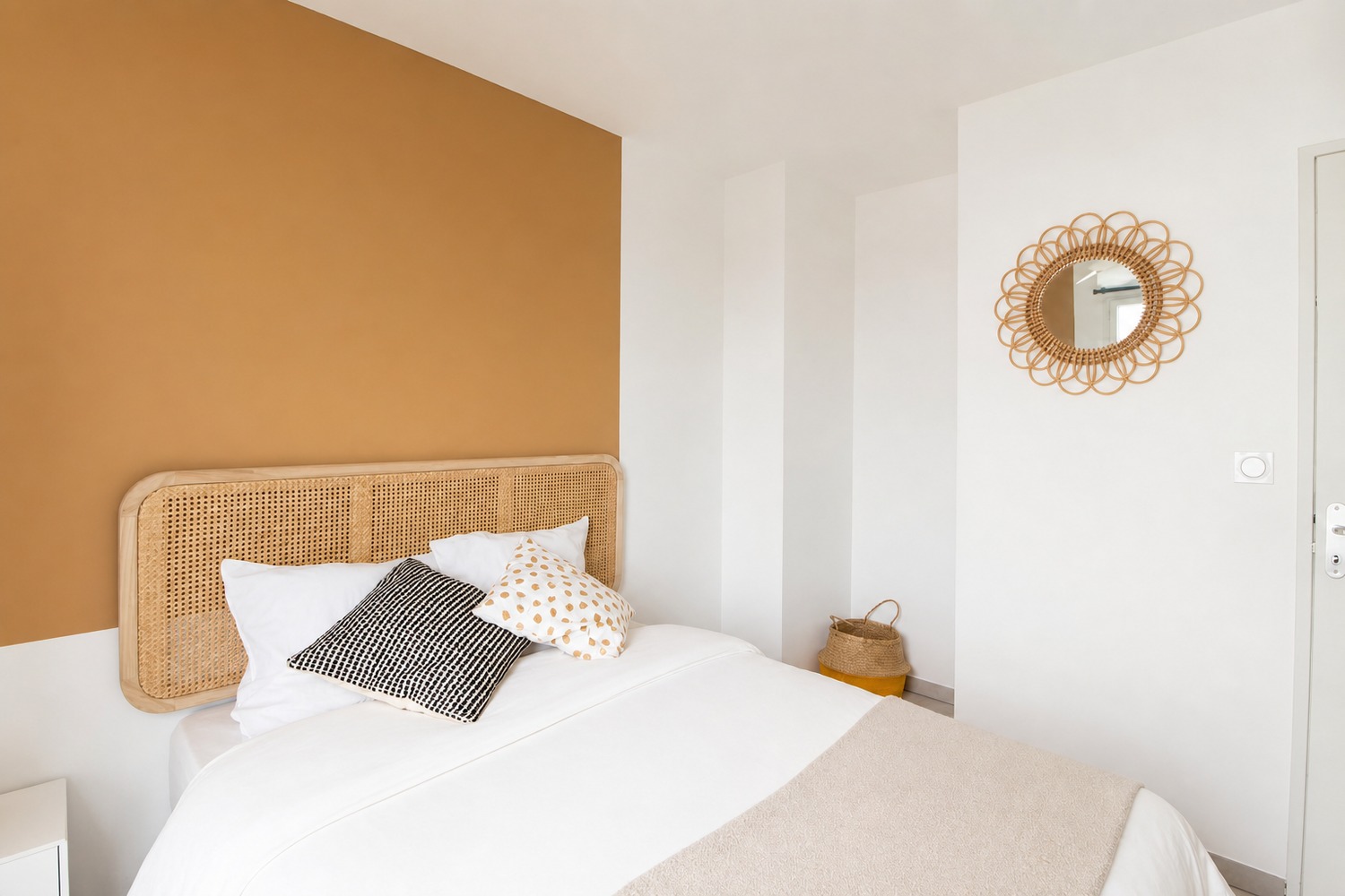 Elegant 10 m² bedroom near Lyon – LYO47