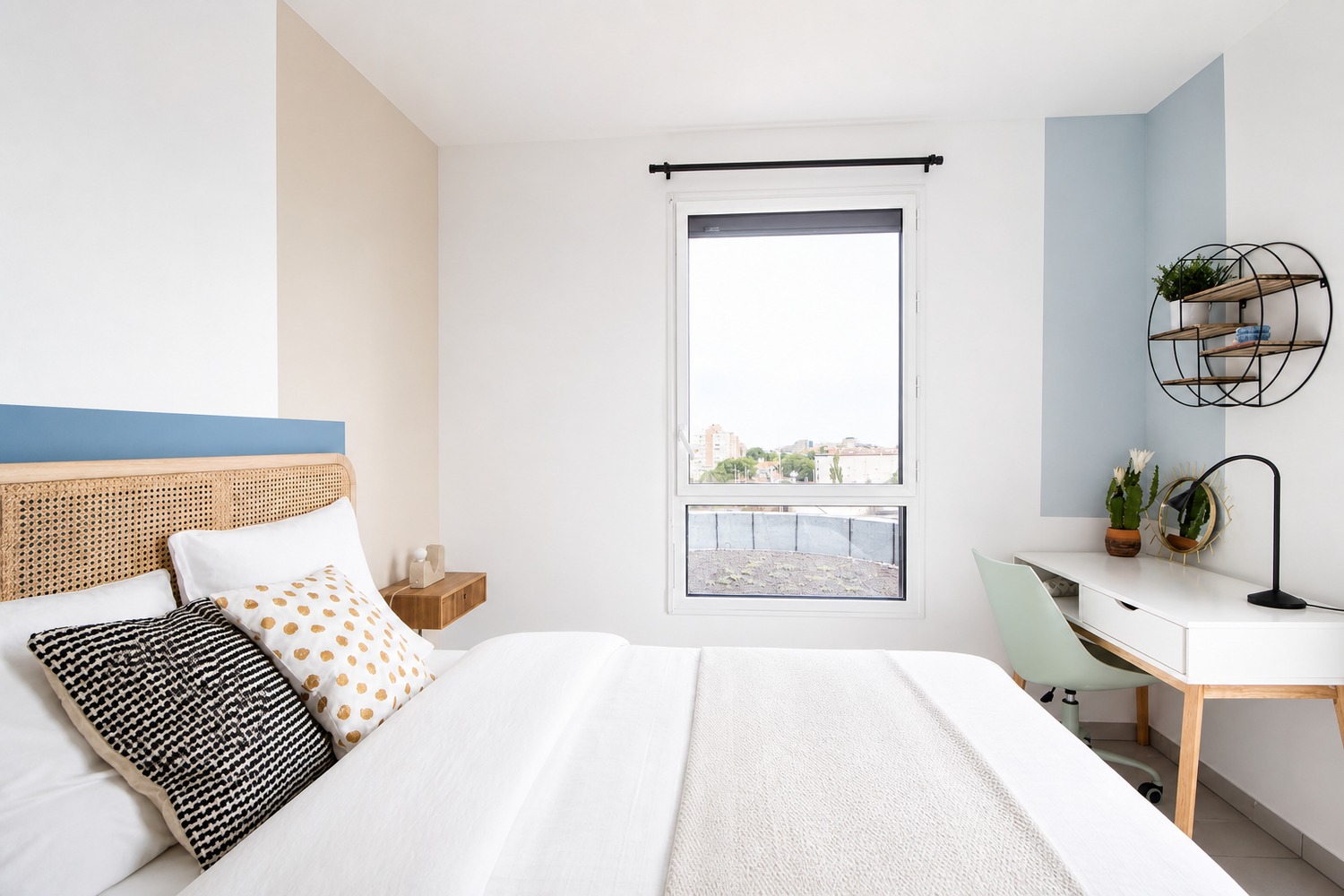 Refined 11 m² bedroom near Lyon – LYO49