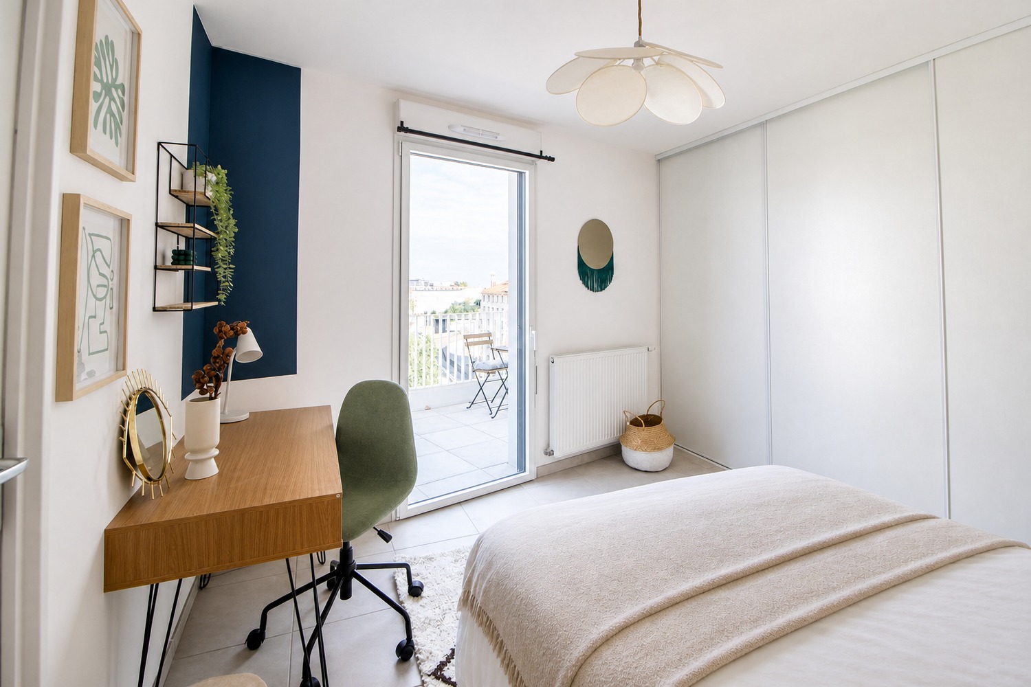 Amazing bedroom of 14 m² with terrace near Lyon – LYO51
