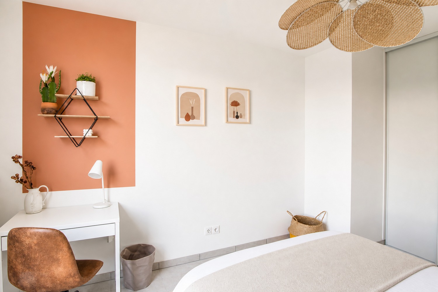 Elegant 12 m² bedroom near Lyon – LYO54