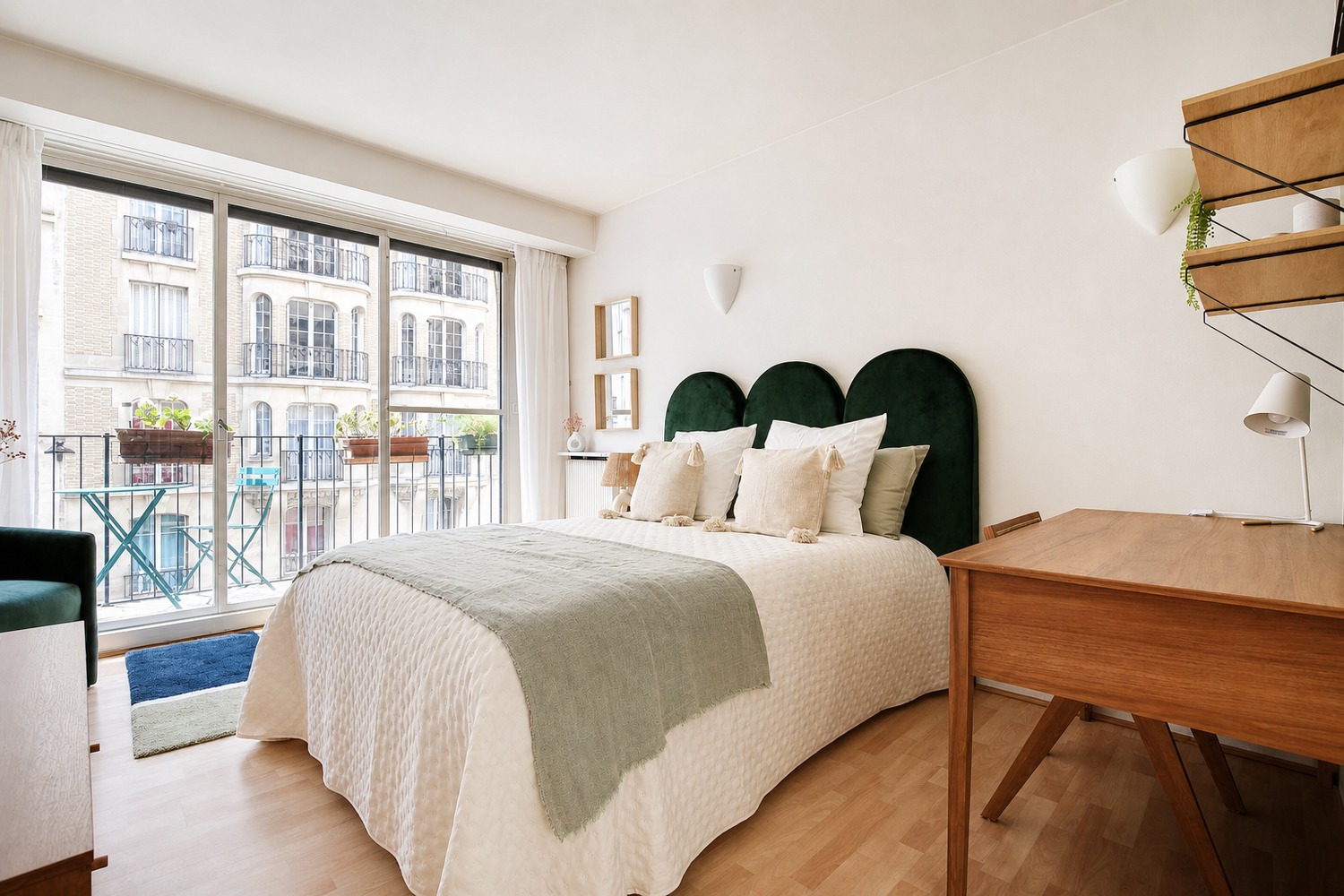 Bright 13 m² room for rent in Paris – PA110