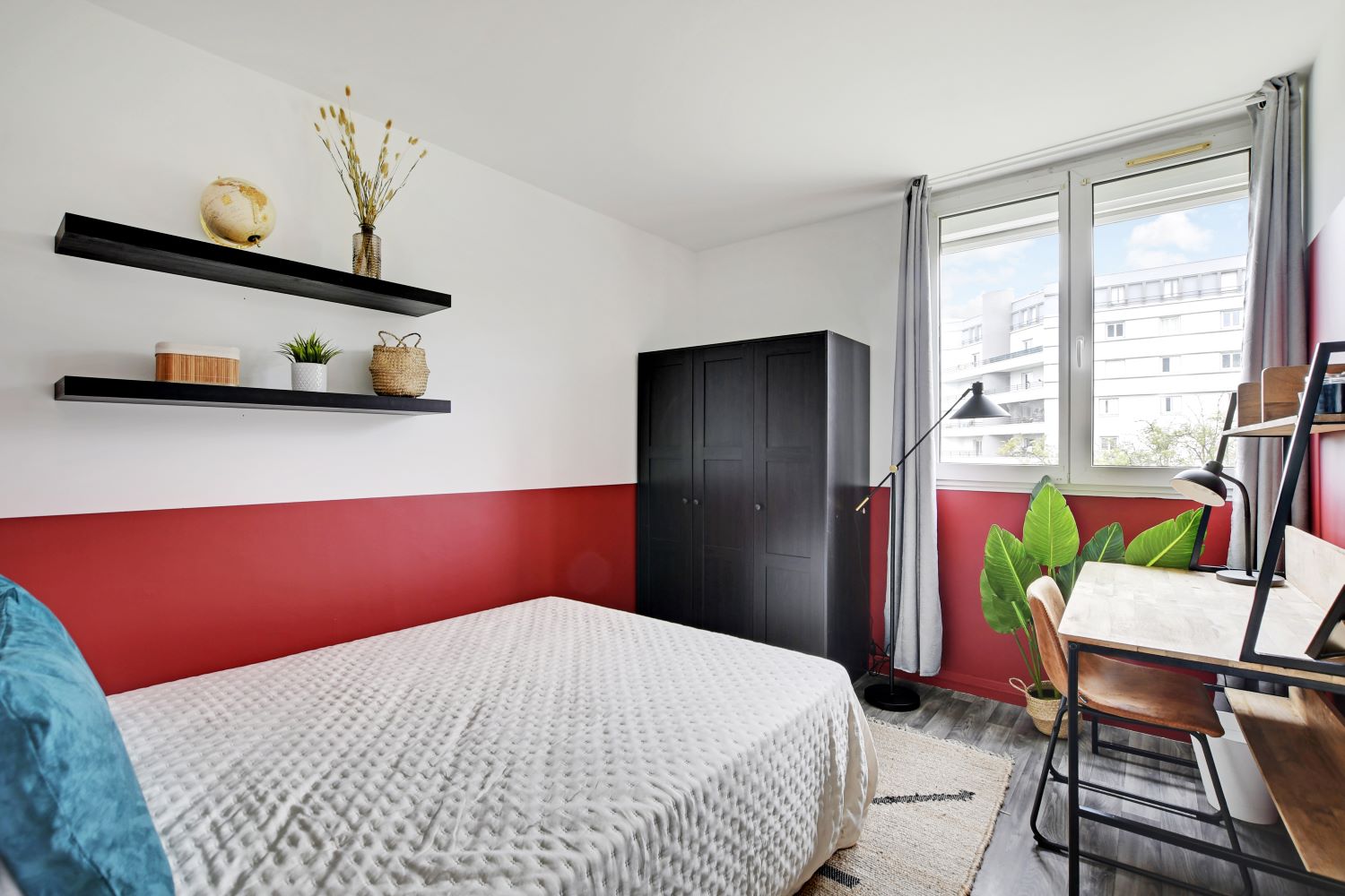 Minimalist 10m² room in co-living in Paris – KRB19