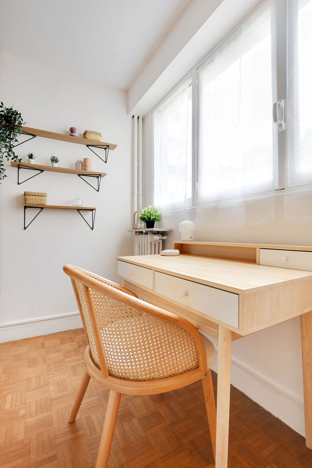 Move into this bright room in Paris – PA113