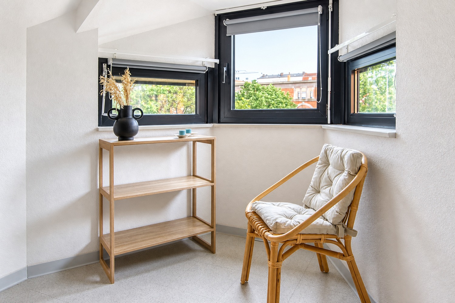 Large 19 m² co-living room in Strasbourg – ST100