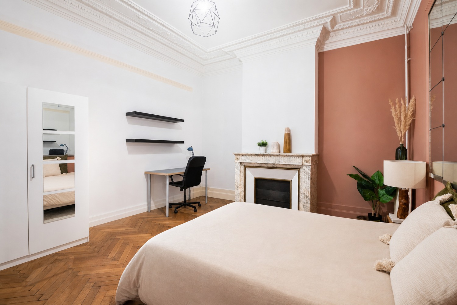 Spacious luminous bedroom – 22m² – BO5