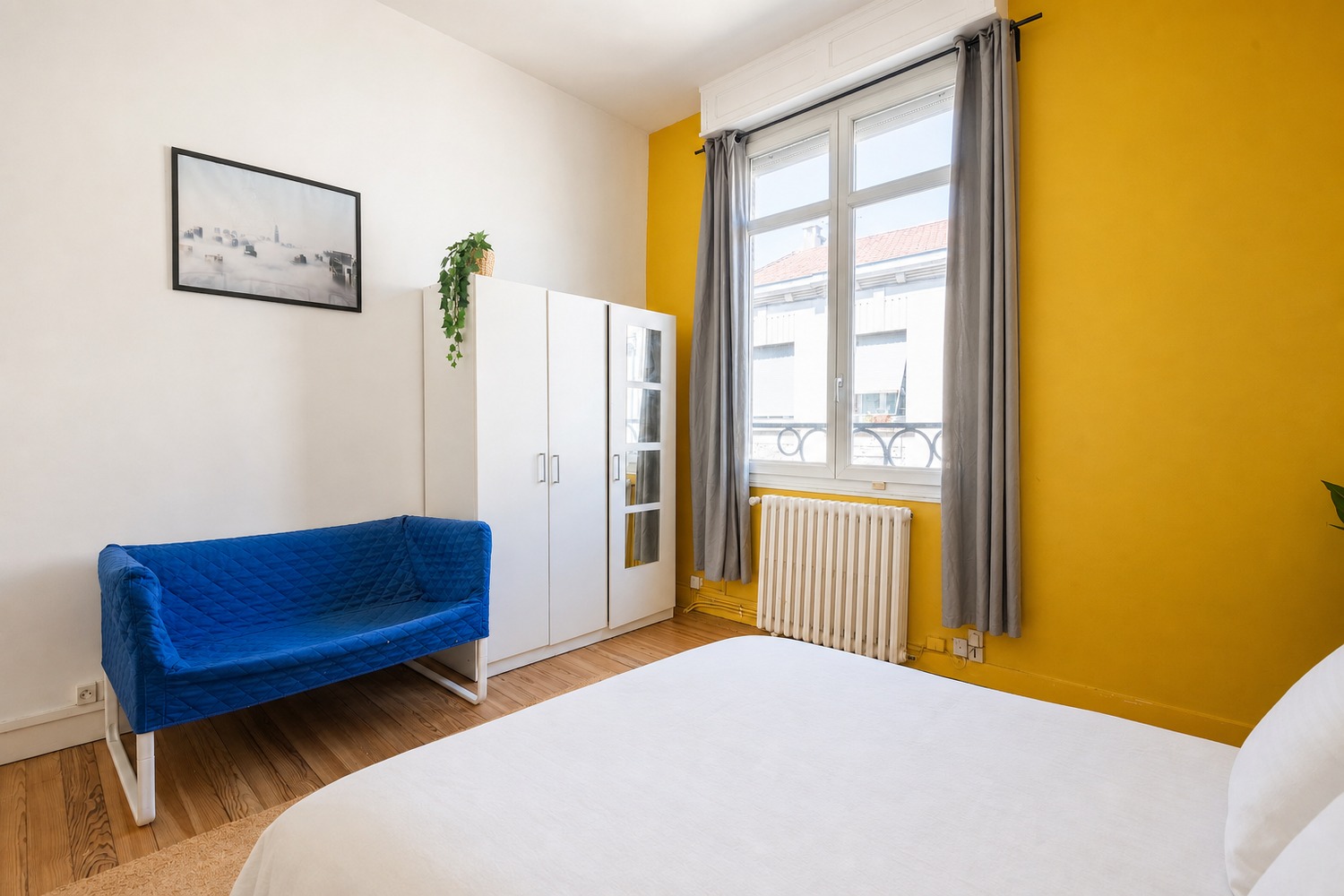 Spacious luminous bedroom – 16m² – BO9