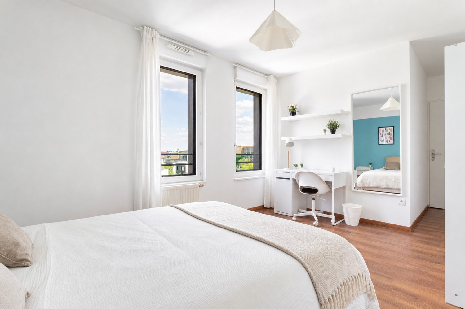 Settle into this spacious 15 m² room – LIL15