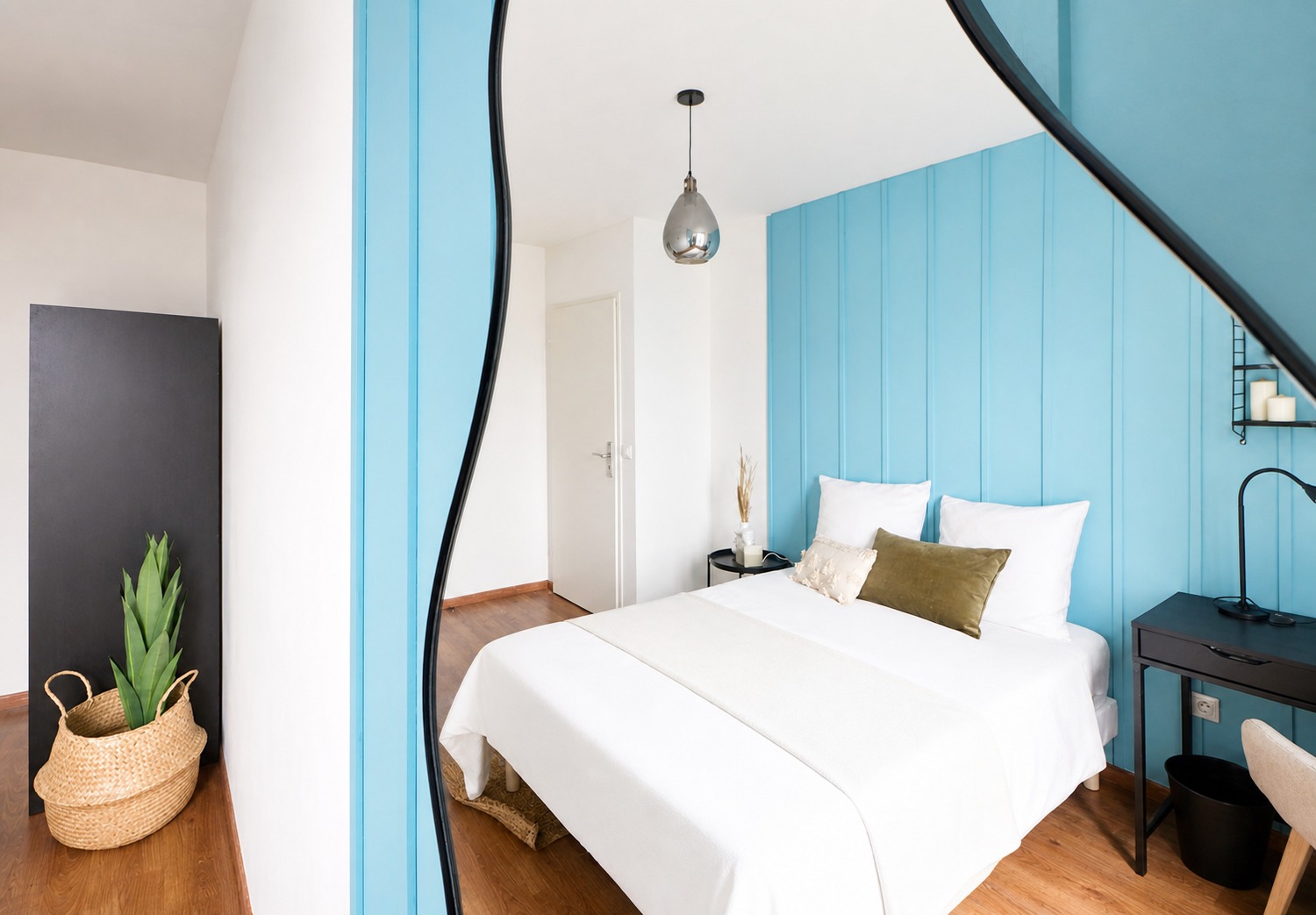 Industrial 12 m² style bedroom for rent in Lille – LIL01