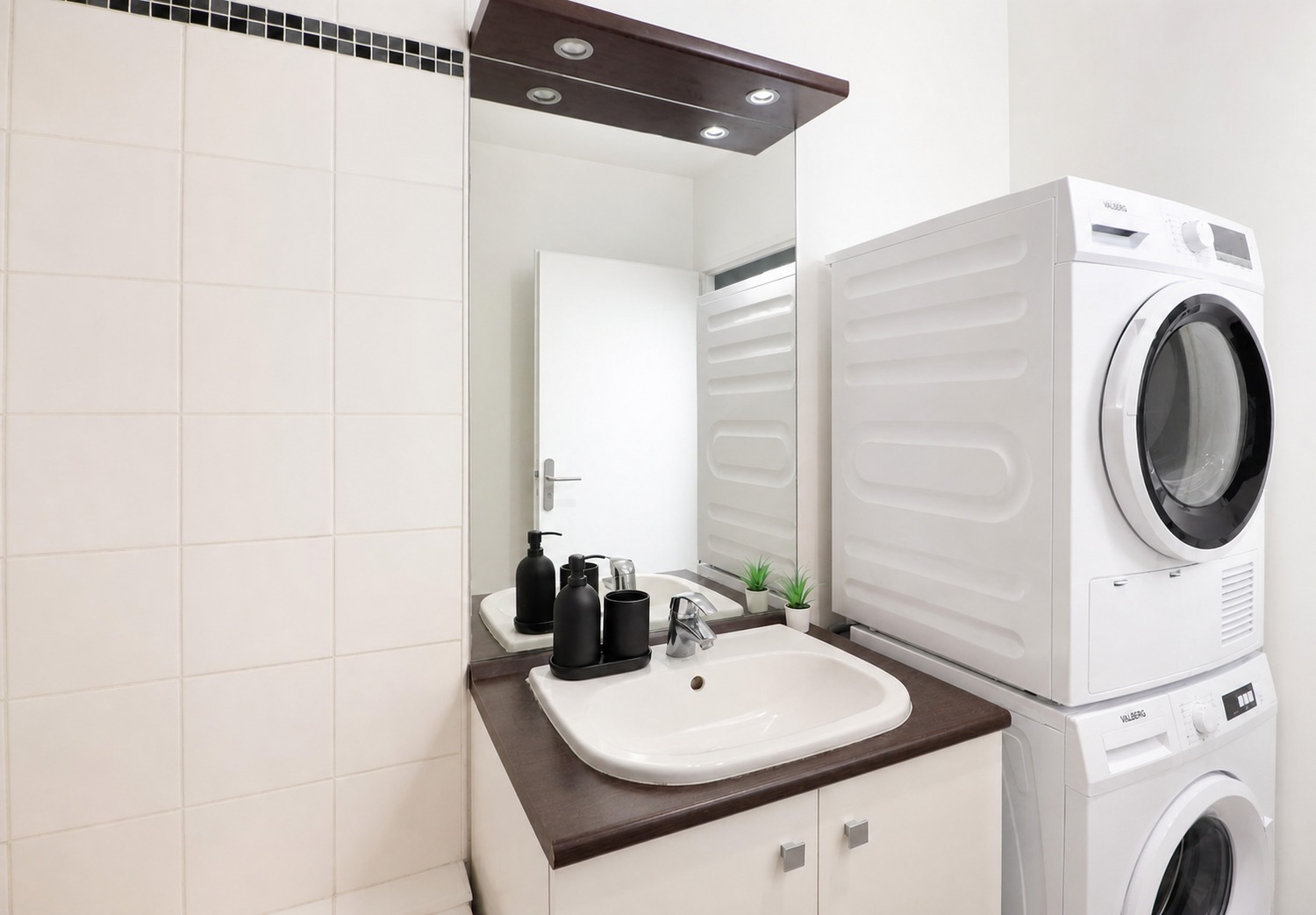 Chic 12 m² bedroom to rent in coliving in Lille – LIL05