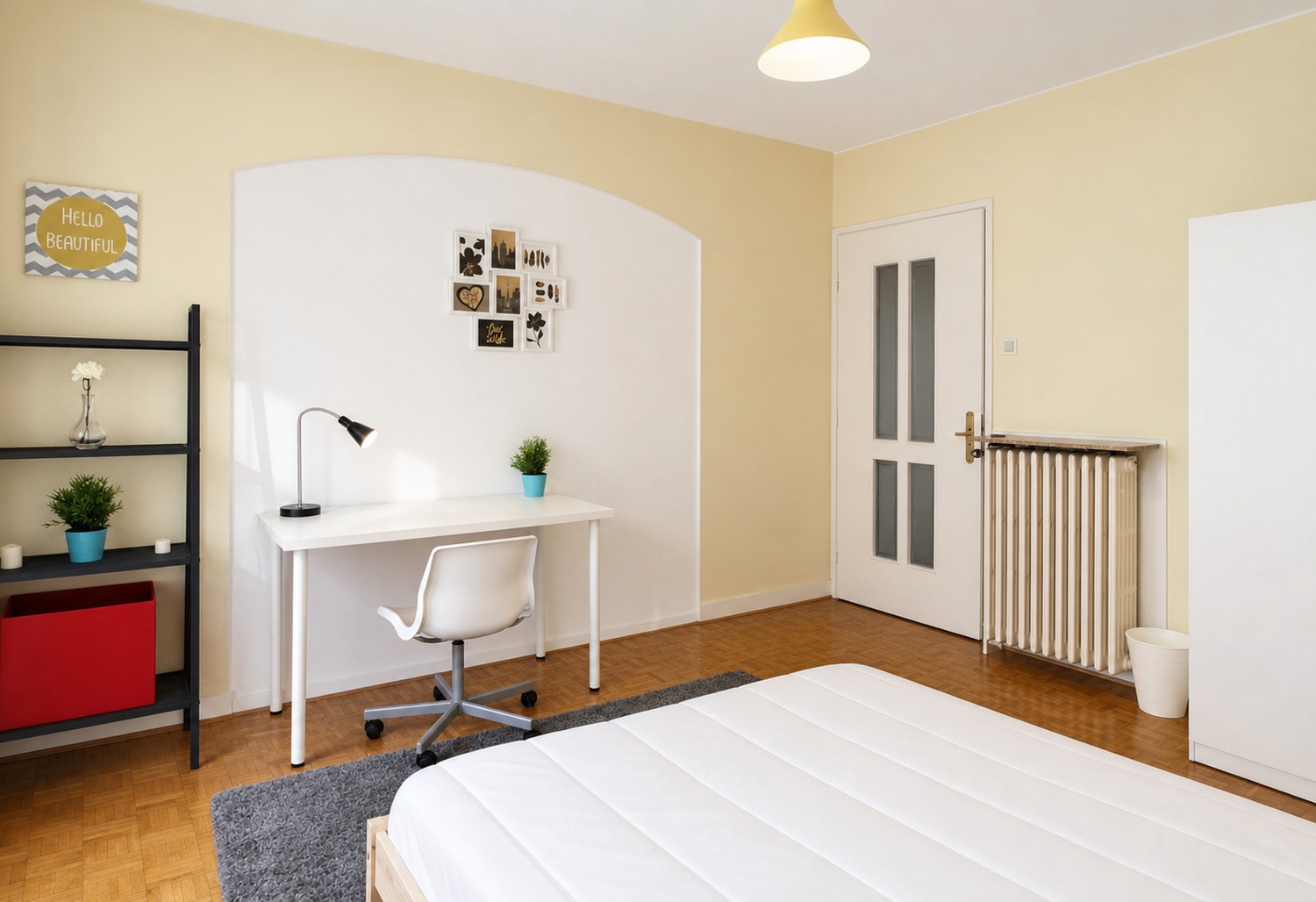 Spacious and luminous room – 15m² – ST25