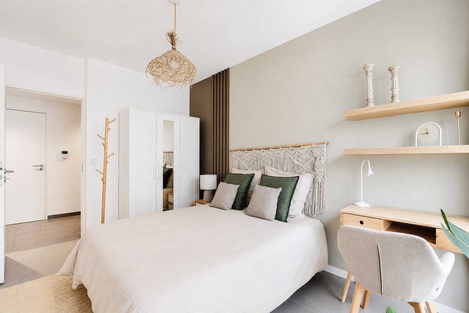Rent this peaceful 11 m² in coliving bedroom in Paris – PA97