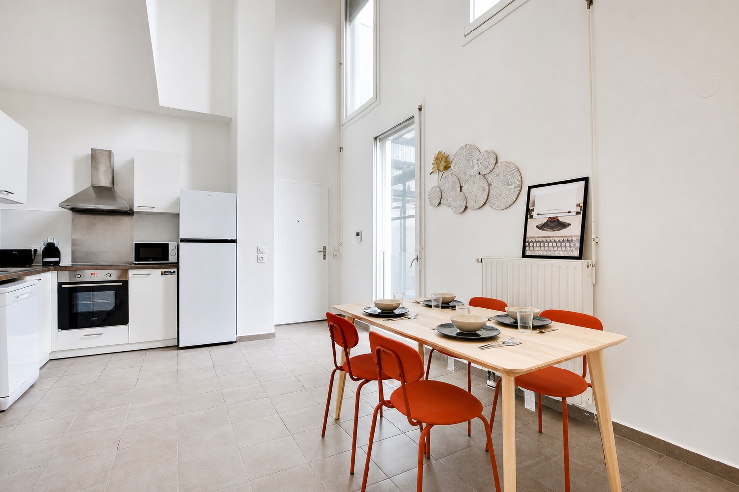 Move into this 11 m² minimalist room in a coliving space in Paris – PA102