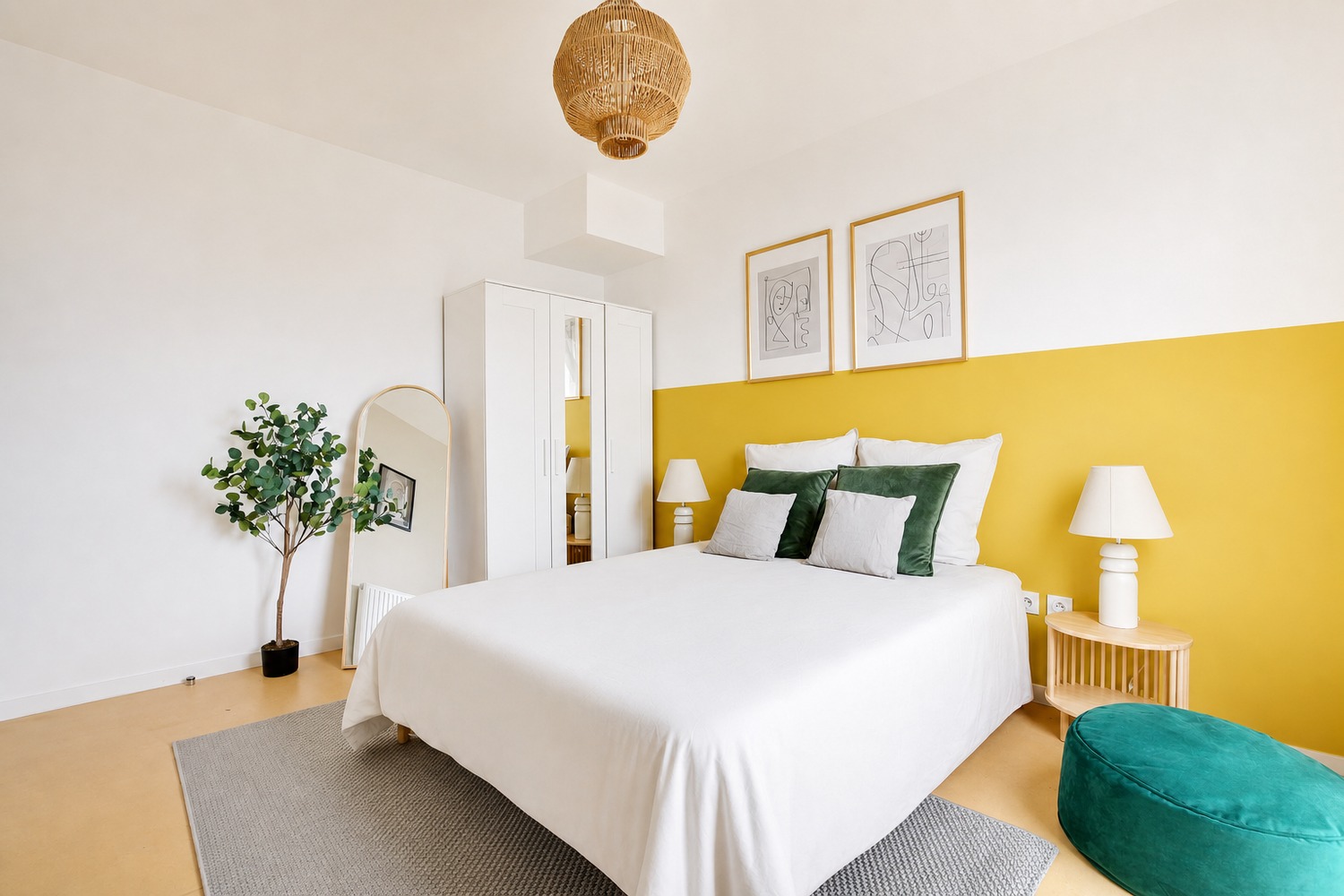 Move into this 11 m² minimalist room in a coliving space in Paris – PA102