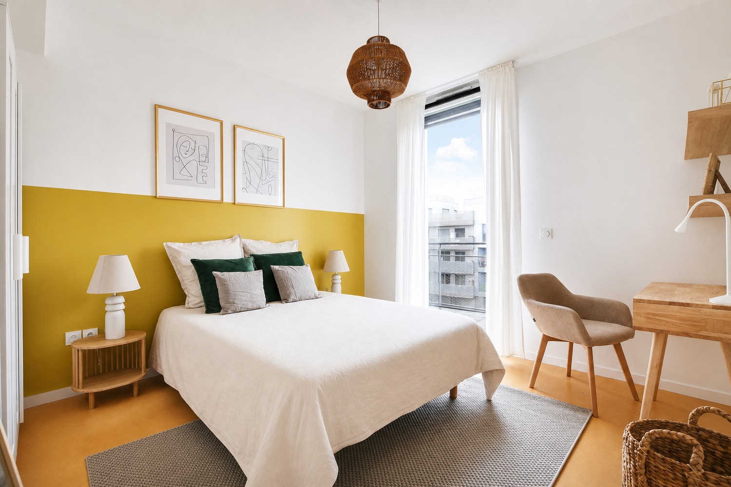 Move into this 11 m² minimalist room in a coliving space in Paris – PA102