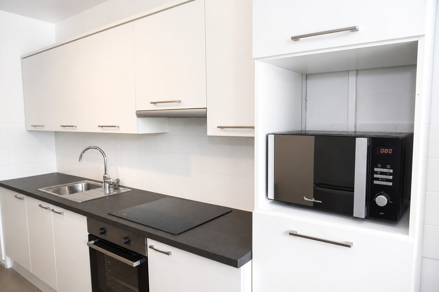 Spacious luminous bedroom – 24m² – ST13