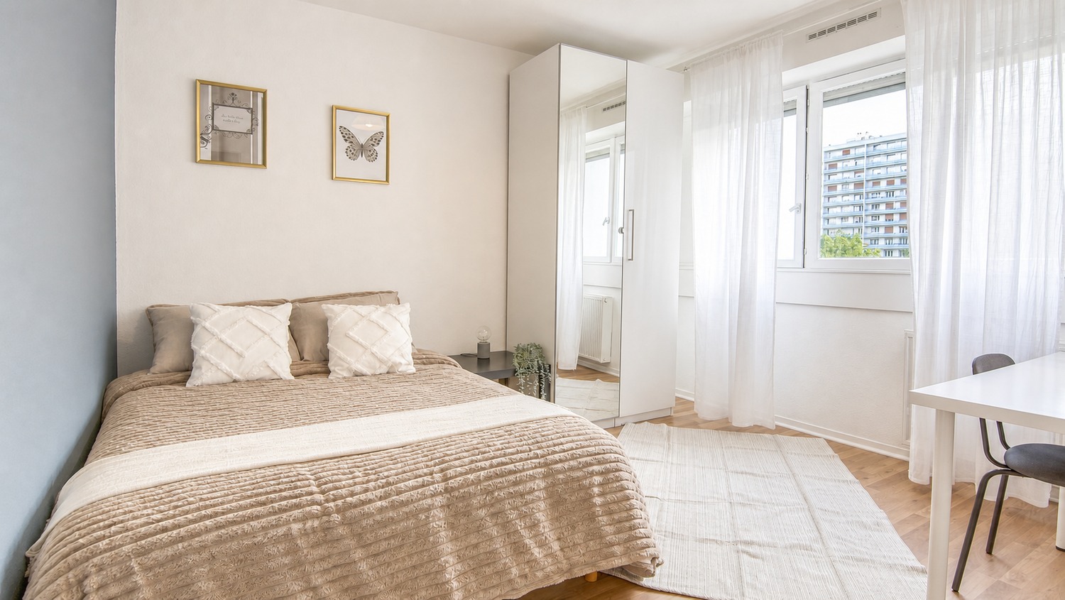 Cosy and luminous room – 12m² – ST16