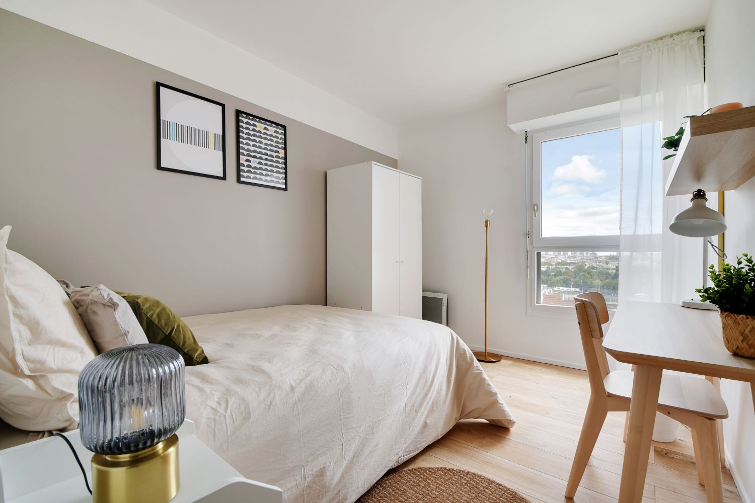 Move into this room of 10 m² – SCL03