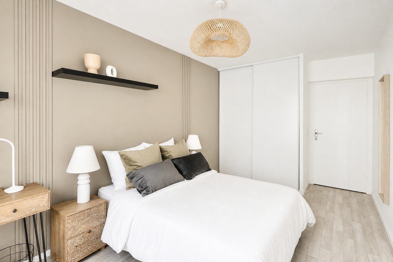 Contemporary-style 15 m² bedroom for rent in coliving at the gates of Bordeaux – B017